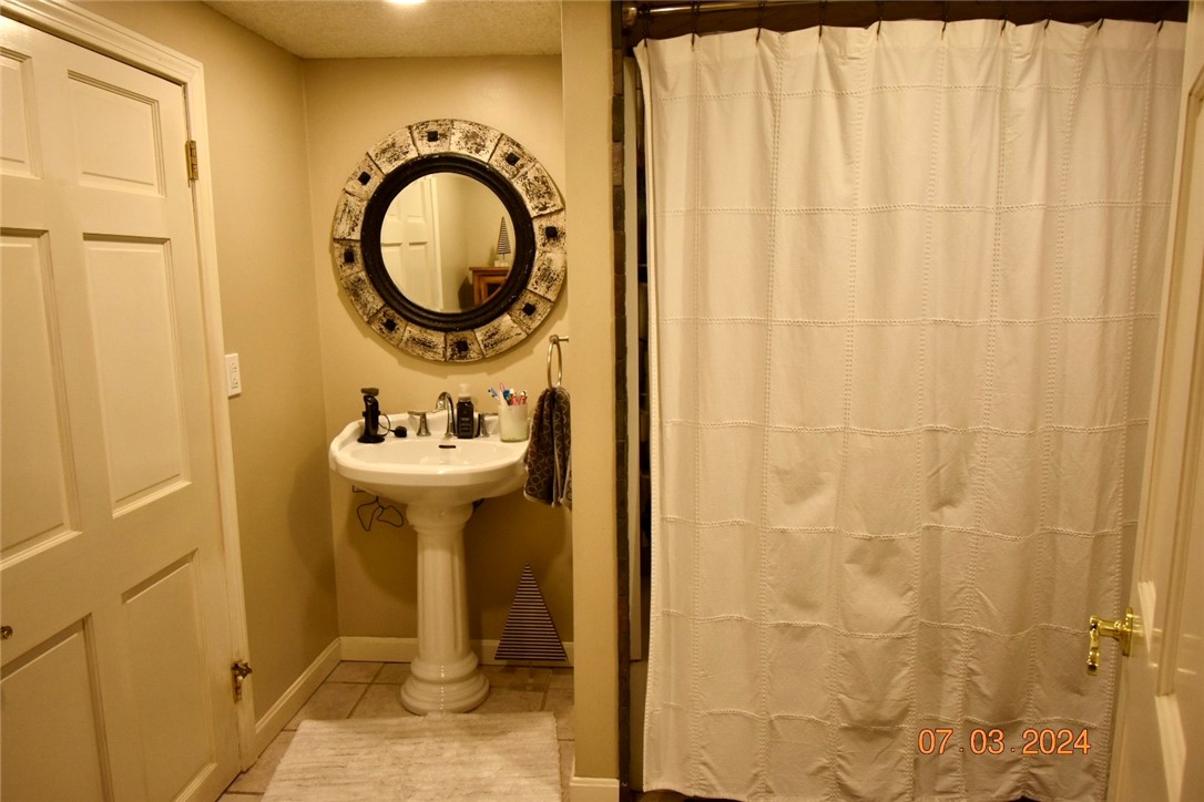 236 Vine Street Pawtucket, RI 02861 - Photo 24 of 32