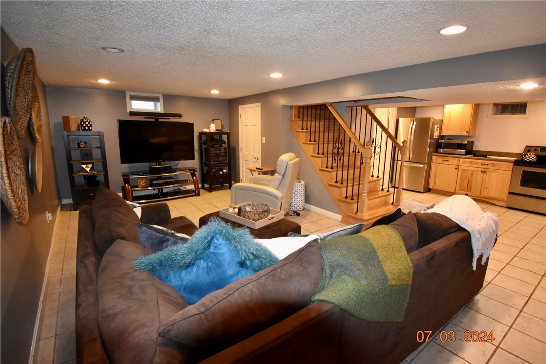 236 Vine Street Pawtucket, RI 02861 - Photo 25 of 32