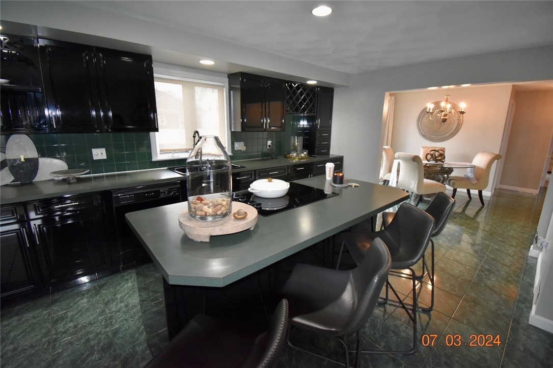 236 Vine Street Pawtucket, RI 02861 - Photo 4 of 32