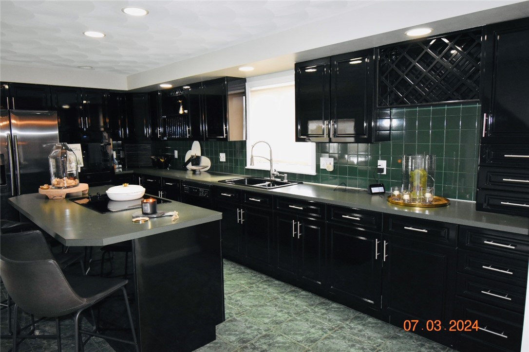 236 Vine Street Pawtucket, RI 02861 - Photo 10 of 32