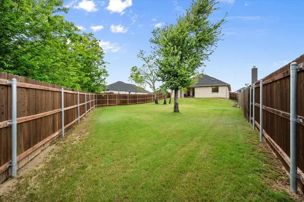 $325,000 | 103 Randal Row, Corsicana, TX 75110