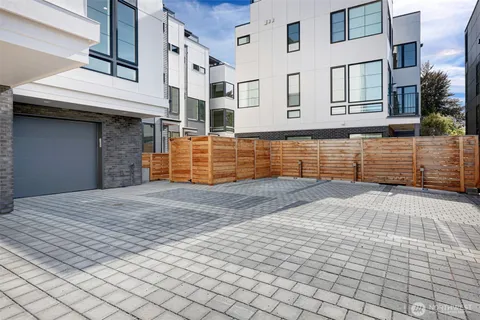 $989,900 | 1301 East 31st Avenue South, Seattle, WA 98144