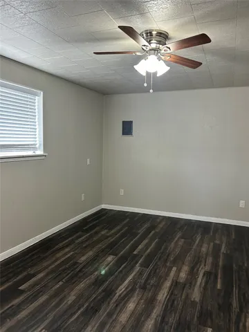 $750 | 1020 1/2 North Main Street, Unit 9, Baytown, TX 77520