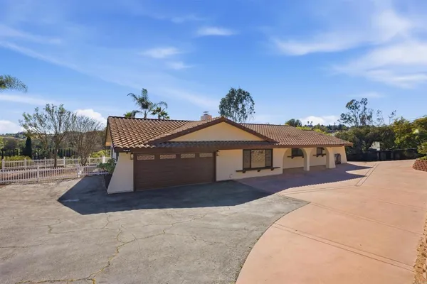 $1,200,000 | 358 Spanish Spur, Fallbrook, CA 92028