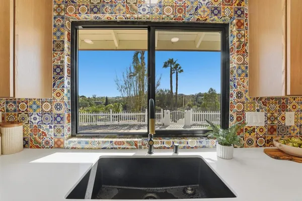 $1,200,000 | 358 Spanish Spur, Fallbrook, CA 92028