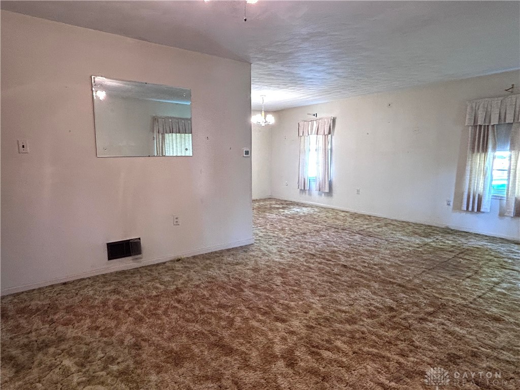 5660 Shull Road Dayton, OH 45424 - Photo 15 of 36 Gallery Image 15