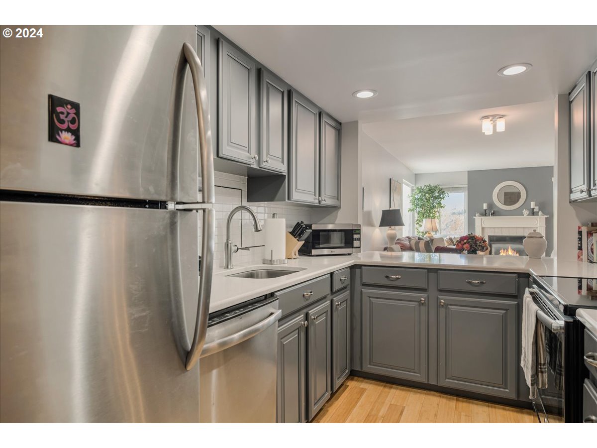 6665 West Burnside Road, Unit 433 Portland, OR 97225 - Photo 7 of 28 Gallery Image 7