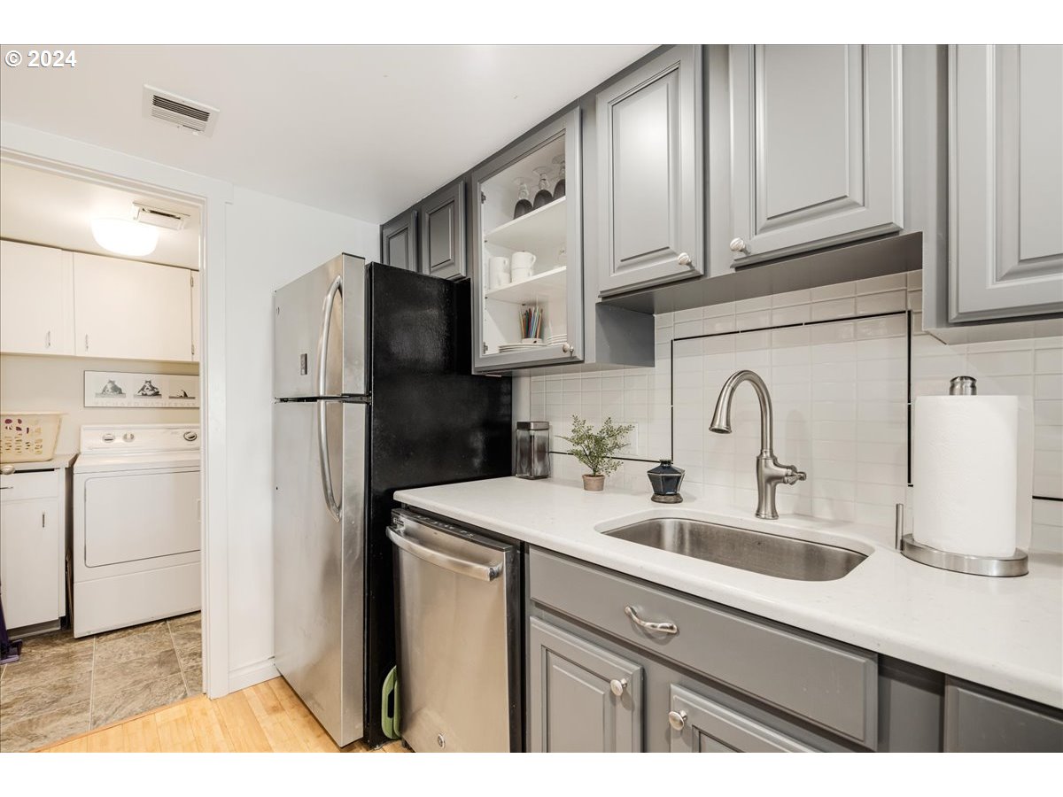 6665 West Burnside Road, Unit 433 Portland, OR 97225 - Photo 8 of 28 Gallery Image 8