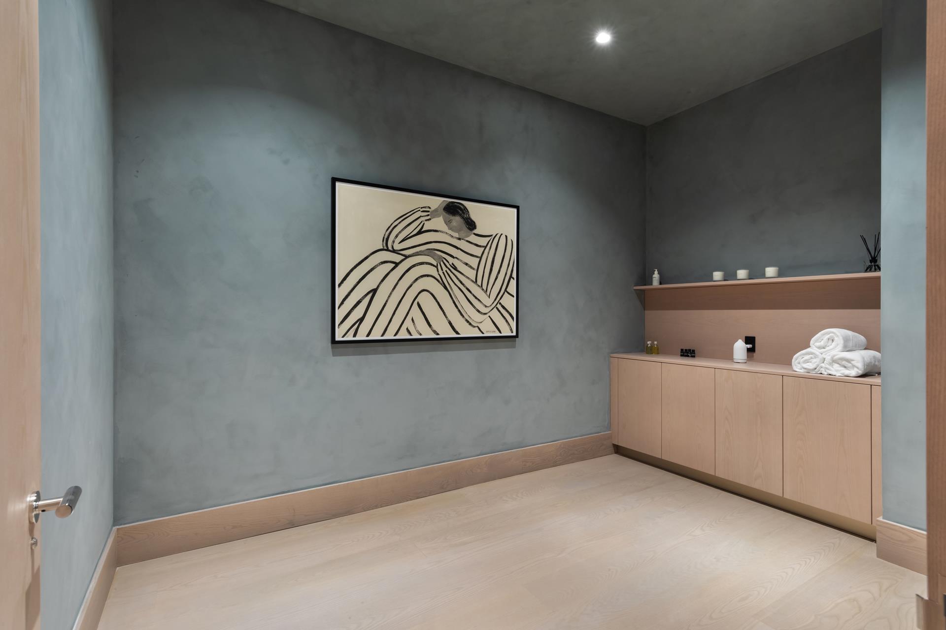 85 Worth Street, Unit 5 Manhattan, NY 10013 - Photo 12 of 20 a view of room with baby cabinet