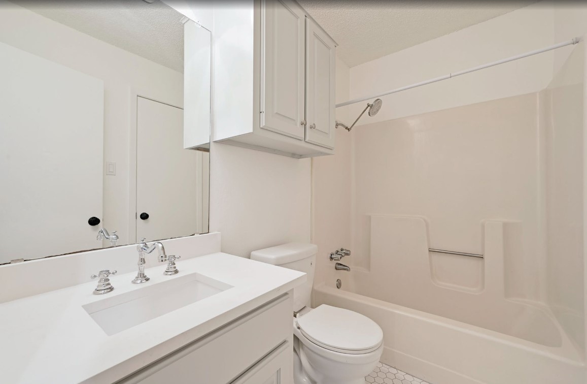 2407 Winsted Lane, Unit B Austin, TX 78703 - Photo 15 of 19