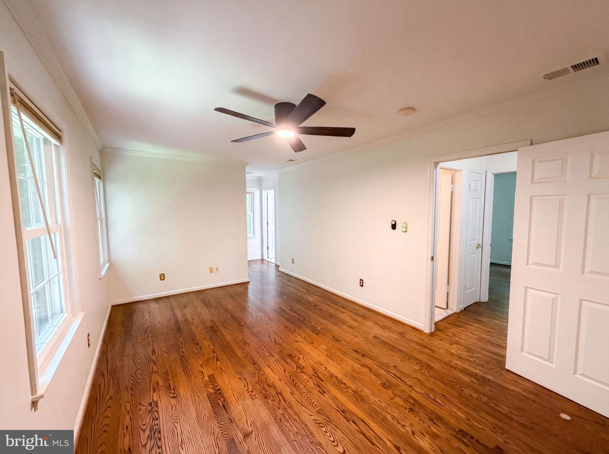 4819 Powell Road Fairfax, VA 22032 - Photo 4 of 63