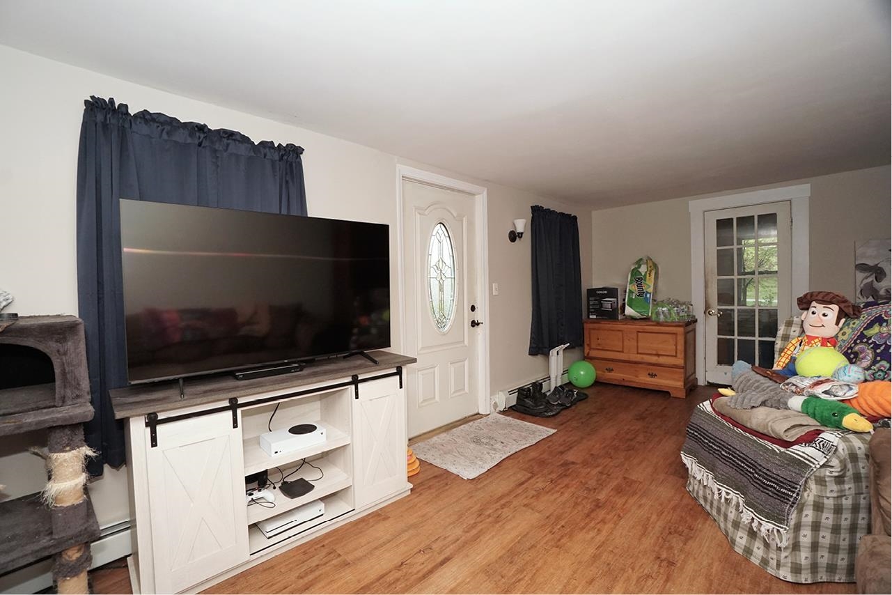 197 Chester Street Chester, NH 03036 - Photo 21 of 48 Gallery Image 21