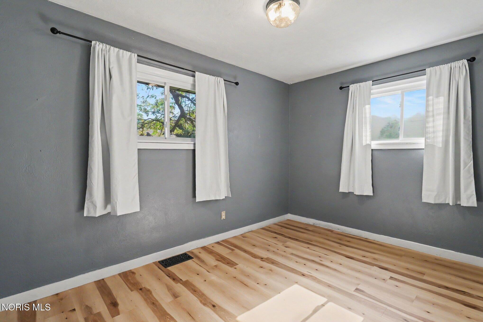 1206 Westgate Road Toledo, OH 43615 - Photo 12 of 25 Gallery Image 12