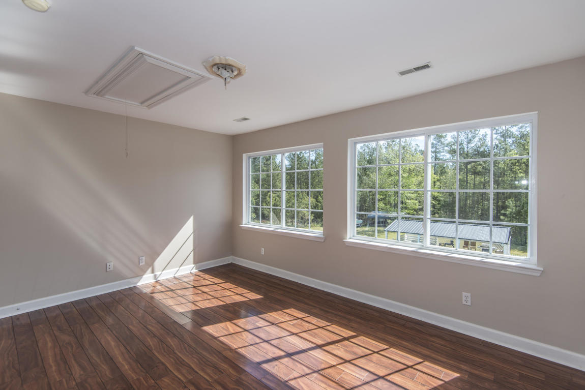 1084 Barnyard Road Bonneau, SC 29431 - Photo 23 of 37 27