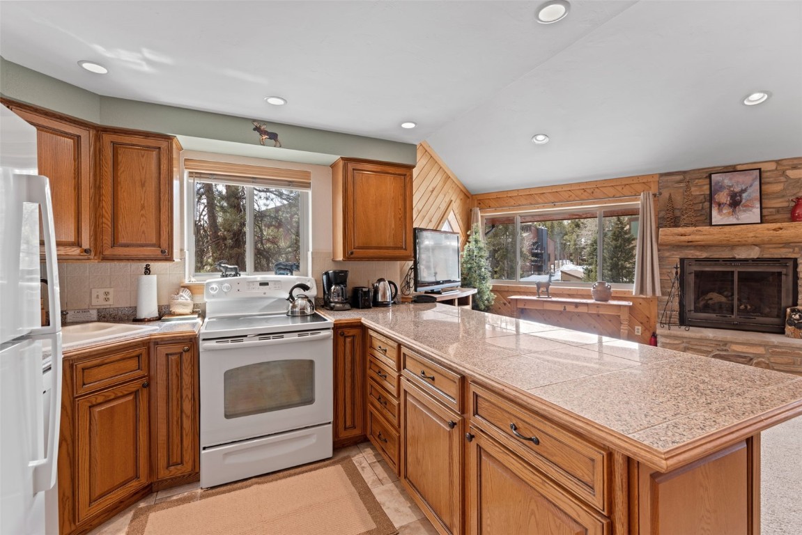 405 4 O Clock Road, Unit 13F Breckenridge, CO 80424 - Photo 7 of 22 Gallery Image 7