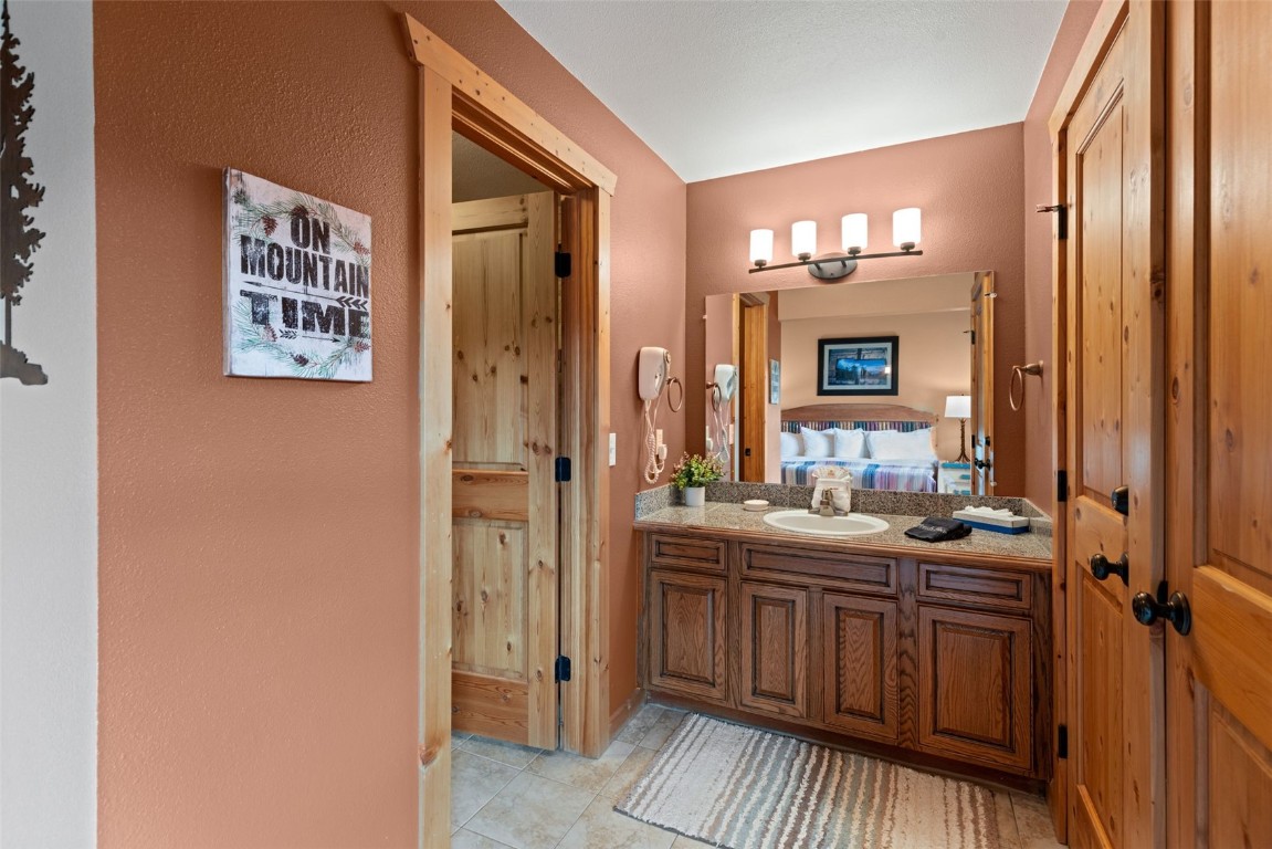 405 4 O Clock Road, Unit 13F Breckenridge, CO 80424 - Photo 10 of 22 Gallery Image 10