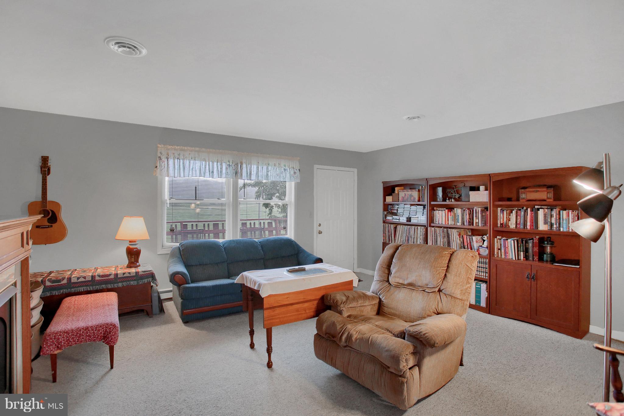 488 Mountain Road Boiling Springs, PA 17007 - Photo 4 of 26 Gallery Image 4