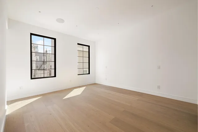 $4,600,000 | 98 Conselyea Street | Williamsburg