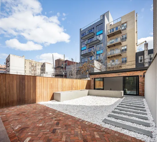$4,600,000 | 98 Conselyea Street | Williamsburg