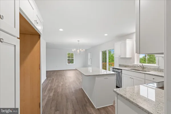 $445,900 | 10 Stream Drive, Carlisle, PA 17013