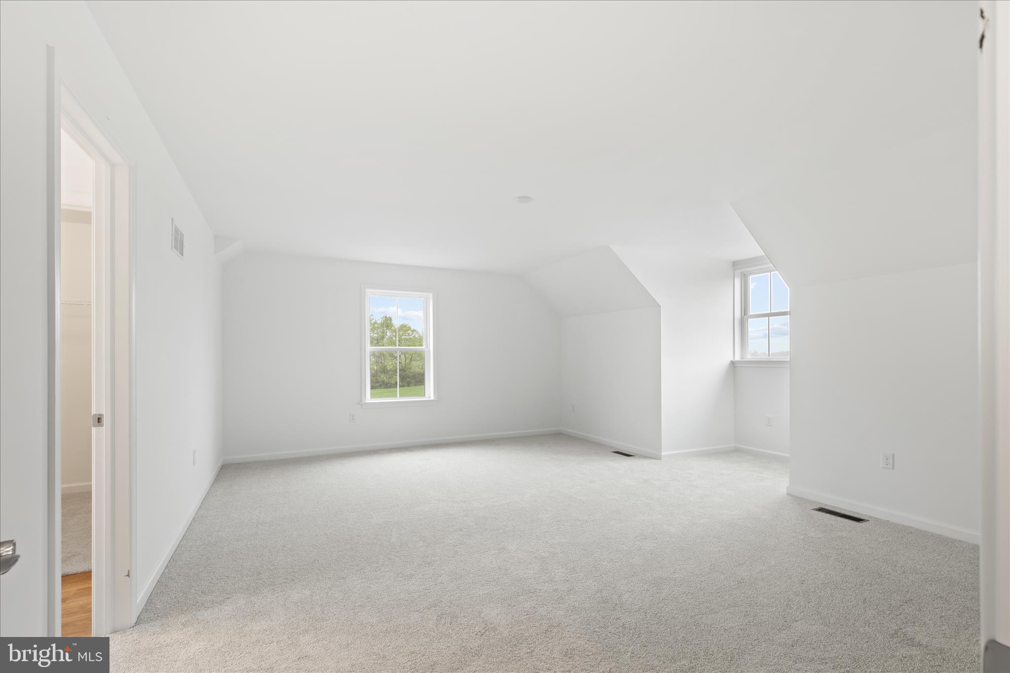 10 Stream Drive Carlisle, PA 17013 - Photo 19 of 48 an empty room with windows