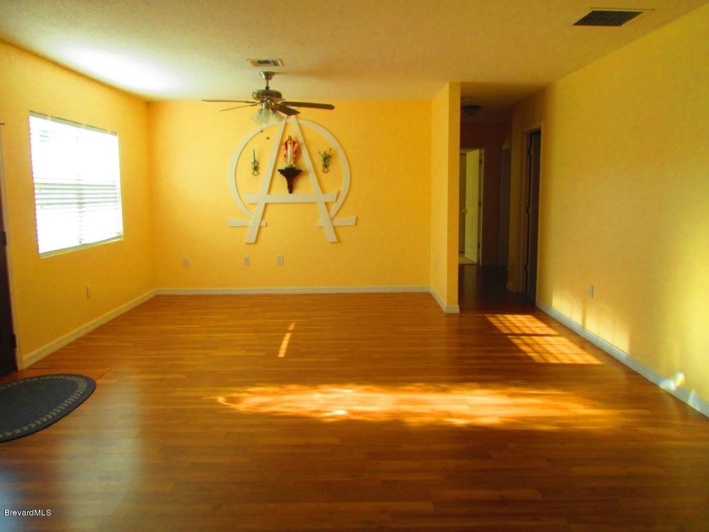 4555 Moon Road Titusville, FL 32780 - Photo 3 of 15 IMG_8538
