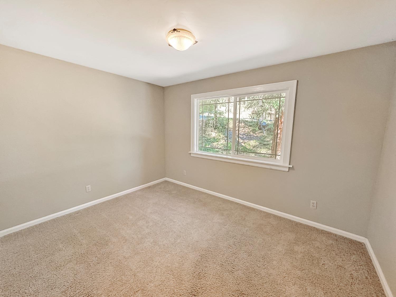 10624 Silver Way Grass Valley, CA 95945 - Photo 16 of 20
