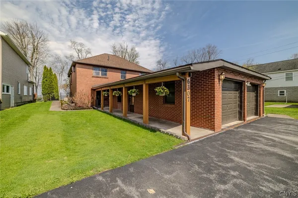 $599,000 | 6307 Muskrat Bay Road, Cicero, NY 13029