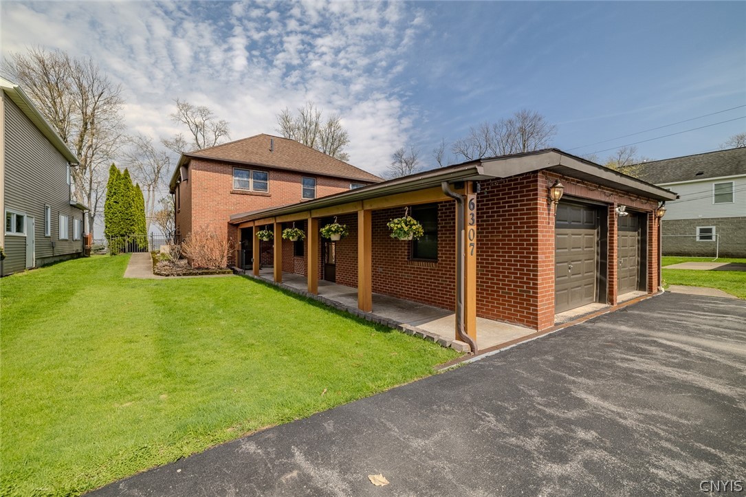 Welcome to your waterfront home located at 6307 Mu