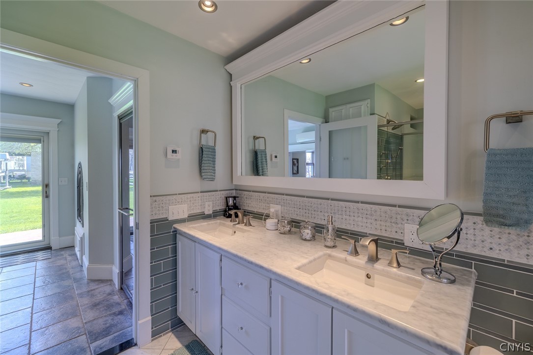 6307 Muskrat Bay Road Cicero, NY 13029 - Photo 17 of 47