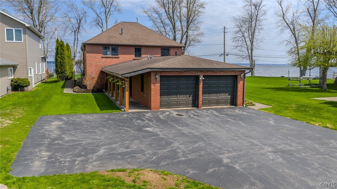 6307 Muskrat Bay Road Cicero, NY 13029 - Photo 5 of 47