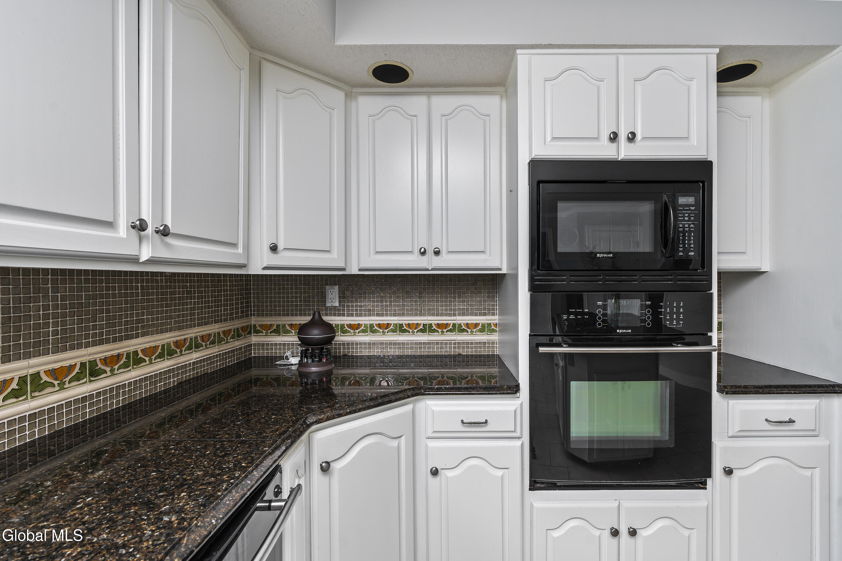 987-983 Grooms Road Rexford, NY 12148 - Photo 19 of 85 021-987-Grooms-Road