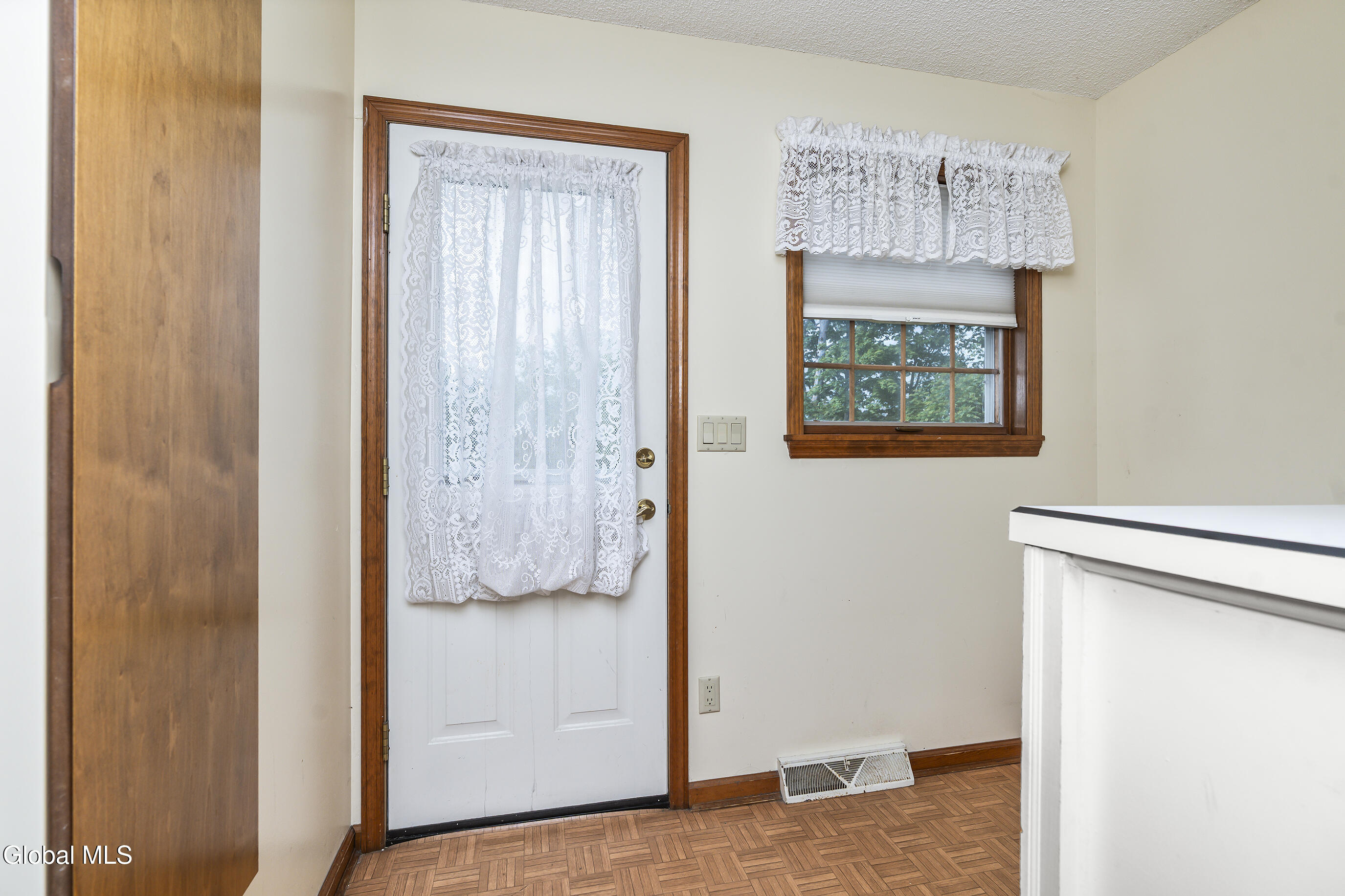 987-983 Grooms Road Rexford, NY 12148 - Photo 22 of 85 024-987-Grooms-Road