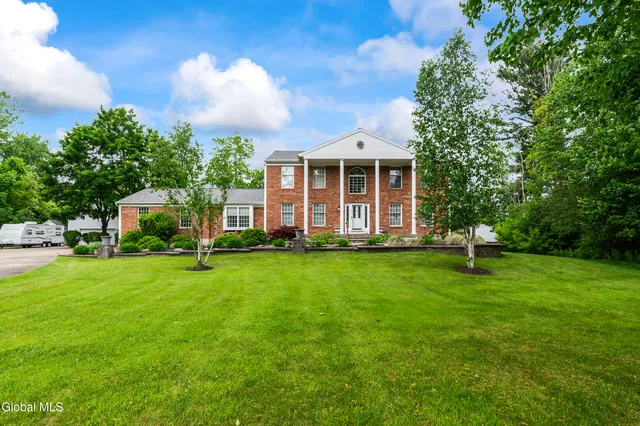 $729,000 | 987-983 Grooms Road, Rexford, NY 12148