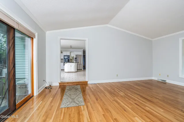 $729,000 | 987-983 Grooms Road, Rexford, NY 12148