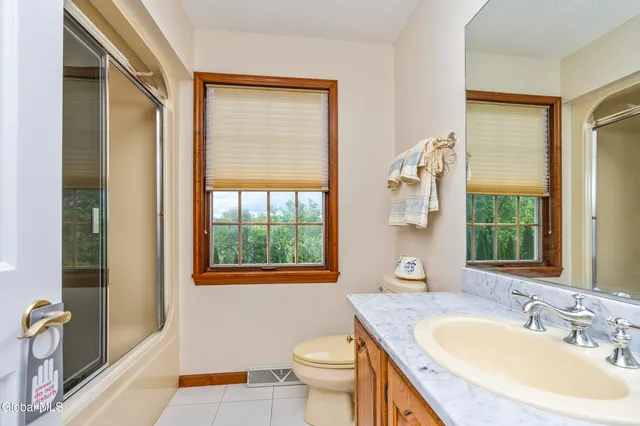 $729,000 | 987-983 Grooms Road, Rexford, NY 12148