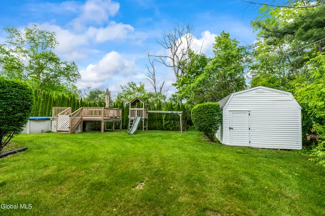 $729,000 | 987-983 Grooms Road, Rexford, NY 12148