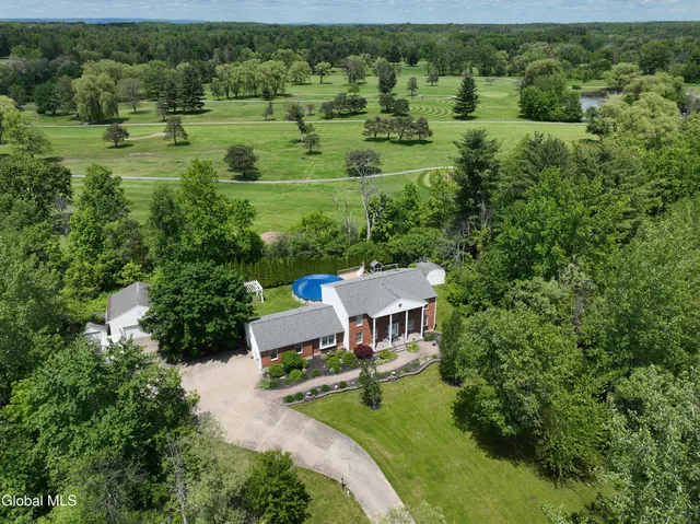 $729,000 | 987-983 Grooms Road, Rexford, NY 12148