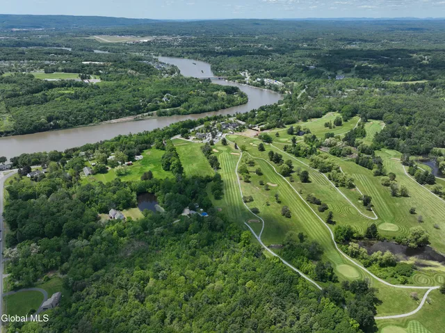 $729,000 | 987-983 Grooms Road, Rexford, NY 12148