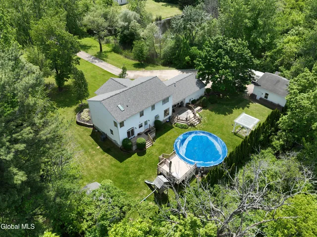 $729,000 | 987-983 Grooms Road, Rexford, NY 12148