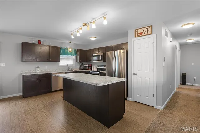 $274,900 | 10366 Hawks Nest Drive, Hillsboro, MO 63050