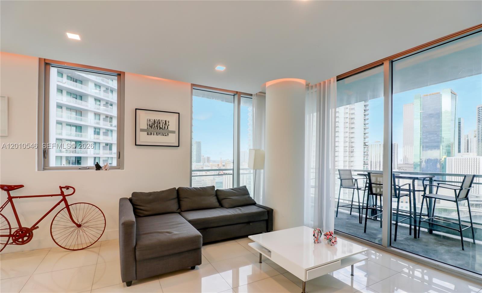 92 Southwest 3rd Street, Unit 2410 Miami, FL 33130 - Photo 8 of 10