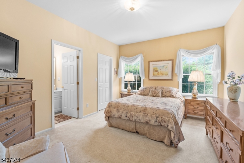 38 Canterbury Road Denville, NJ 07834 - Photo 18 of 36