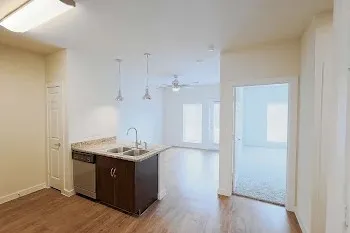 $999 | 6725 Circle S Road, Unit B1247, Austin, TX 78745