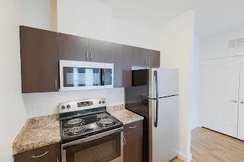 6725 Circle S Road, Unit B1247 Austin, TX 78745 - Photo 9 of 14 $500 off first month's rent! Don’t miss out on this limited-time offer — contact our team today to learn more and find the perfect unit for you!