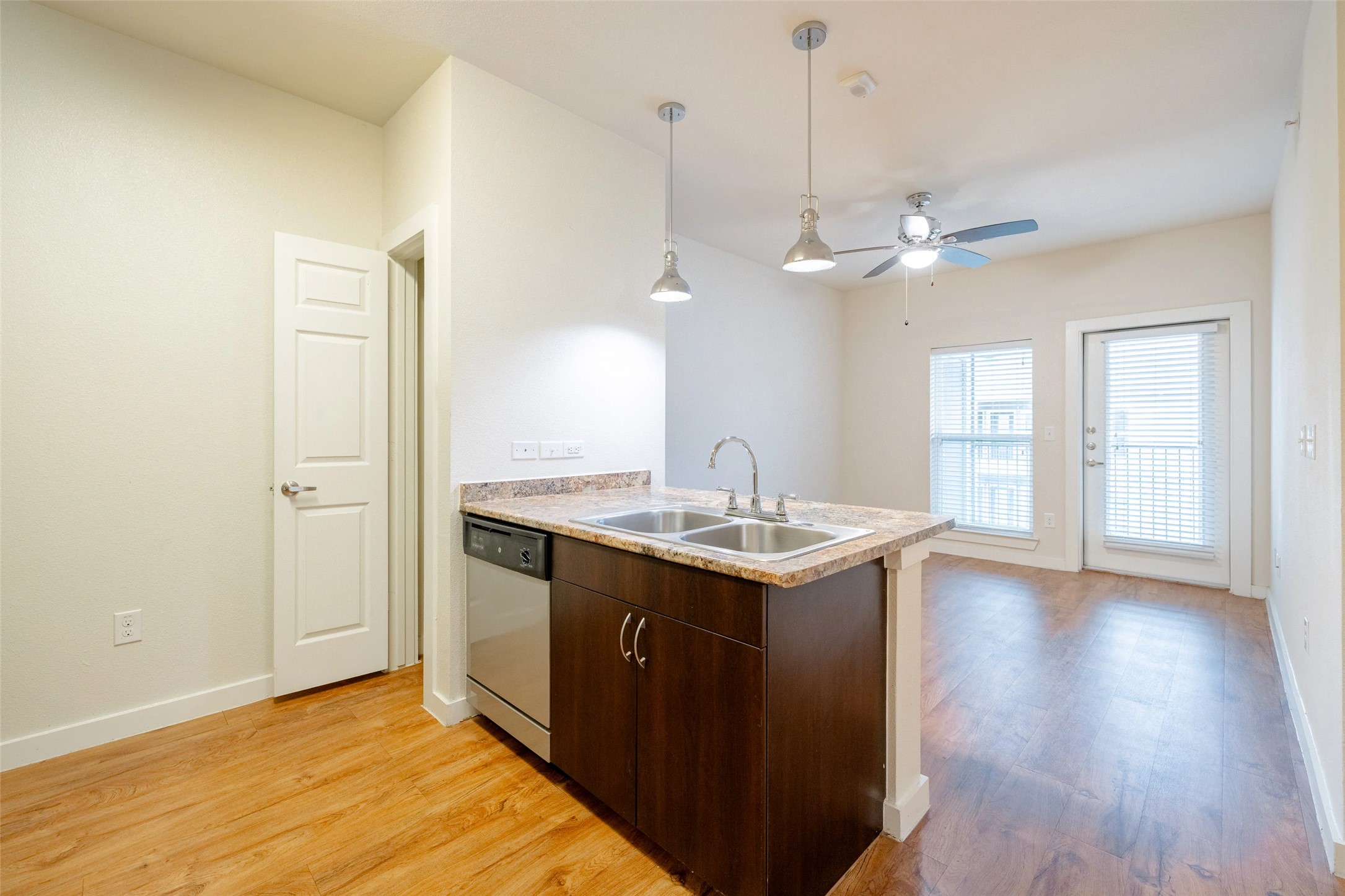 6725 Circle S Road, Unit B1247 Austin, TX 78745 - Photo 10 of 14 $500 off first month's rent! Don’t miss out on this limited-time offer — contact our team today to learn more and find the perfect unit for you!