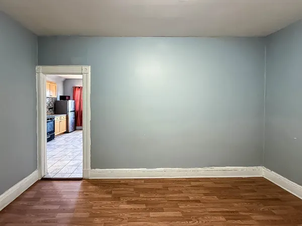 $1,800 | 341 Ave East, Unit 2, Bayonne, NJ 07002