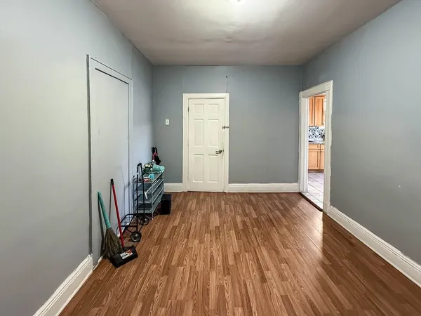 $1,800 | 341 Ave East, Unit 2, Bayonne, NJ 07002