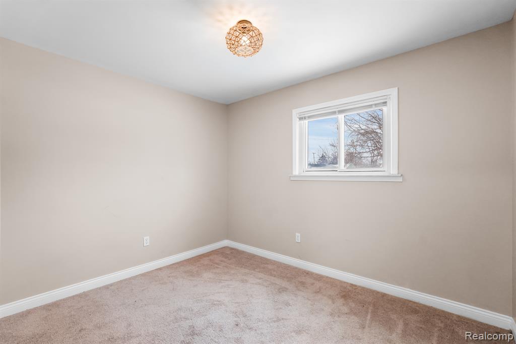 3323 Toepfer Road Warren, MI 48091 - Photo 12 of 18