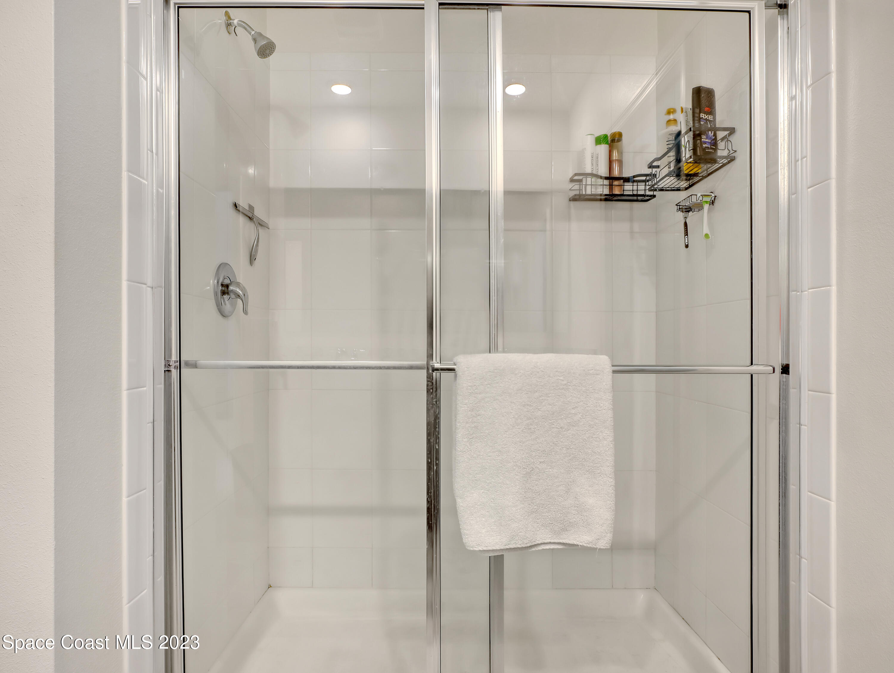 1652 Saxton Road Cocoa, FL 32926 - Photo 33 of 53 a bathroom with a shower